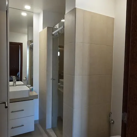 Oasis By Templesuites - Da Rocha ポルティマン